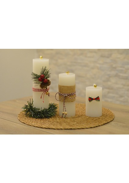 Yılbaşı Temalı Dekoratif Silindir Mum Seti (3’lü) – 10CM / 15CM / 20CM – Uzun Yanış Süreli
