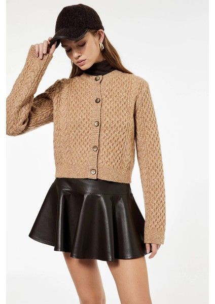 Kadın Koton x Sima Tarkan - Uzun Kollu Bisiklet Yaka Düğmeli Saç Örgü Triko Hırka 6WAK90412HT fiyatları