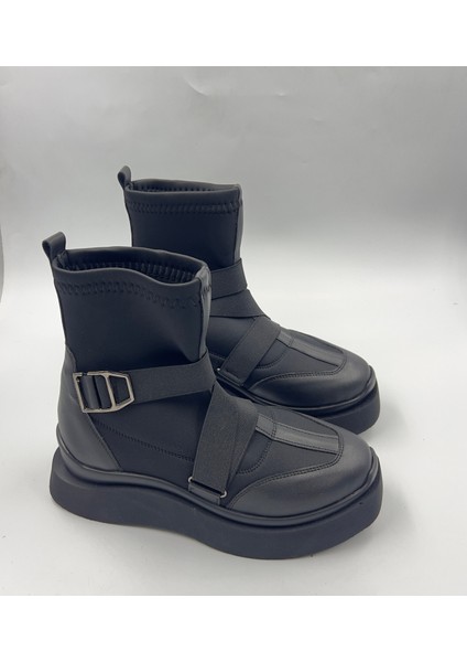 Adrinal Siyah Streç Kemer Detay Düz Taban Kadın Spor Bot indirimleri