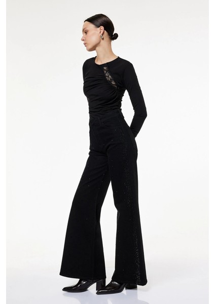 Kadın Koton x Sibil Çetinkaya - Taş Detaylı Çıtçıt Düğmeli Cepli Geniş Ispanyol Paça Jean Pantolon - Flare Jean 6WAL40207MD fiyatları