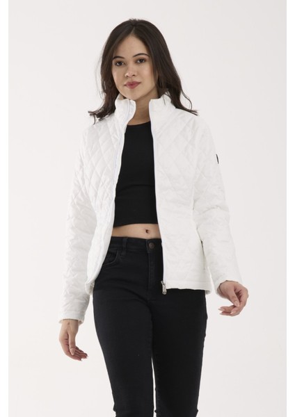 Kadın Baklava Desen Mevsimlik Mont – Hafif Dolgulu, Dik Yaka, Fit Siluet 8787