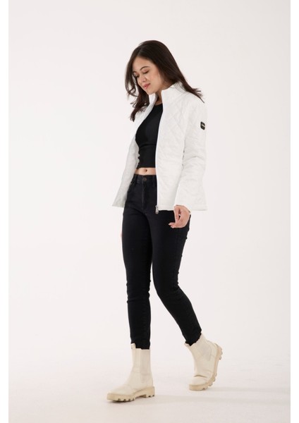 Kadın Baklava Desen Mevsimlik Mont – Hafif Dolgulu, Dik Yaka, Fit Siluet 8787