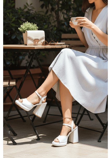 Bello Beyaz Cilt ( 9 cm Topuk ) Platform Topuklu Günlük Ayakkabı fiyatları