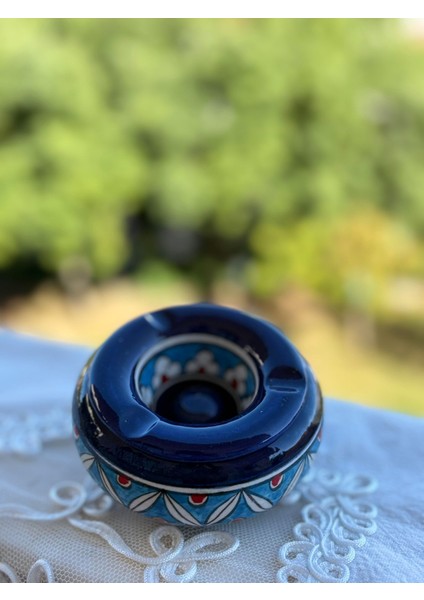 El Yapımı Seramik Kapaklı Küllük