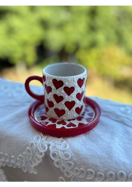 El Yapımı Kalp Desenli Noktalı Seramik Kahve Fincanı Kupası
