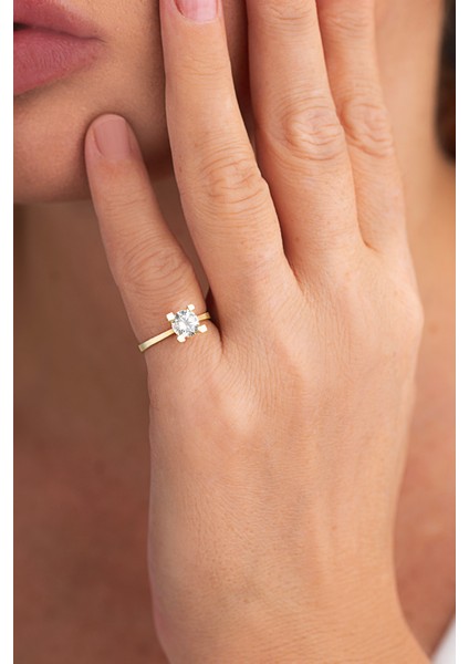 8 Ayar Altın Tektaş Yüzük