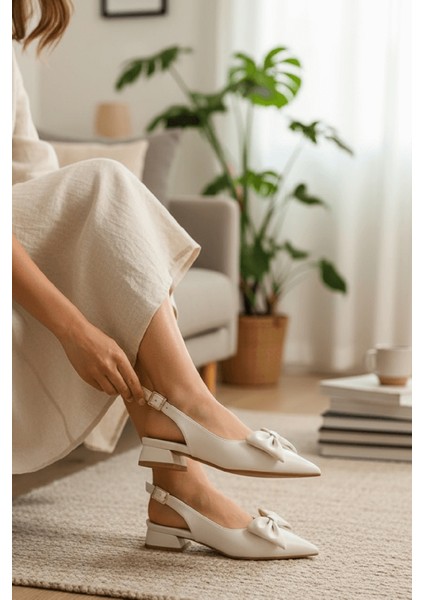 Ilef Fiyonklu Beyaz ( 3 cm Topuklu ) Sivri Burun Topuklu Ayakkabı fırsatları