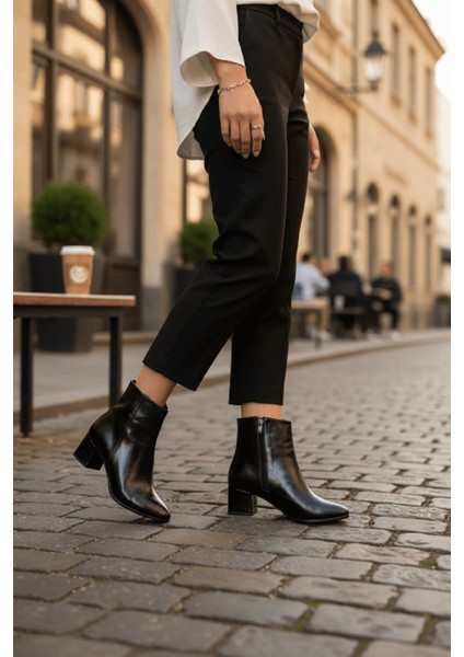 Fiamma Siyah Kırışık Rugan ( 5 cm Topuklu ) Günlük Kullanım Kadın Botu