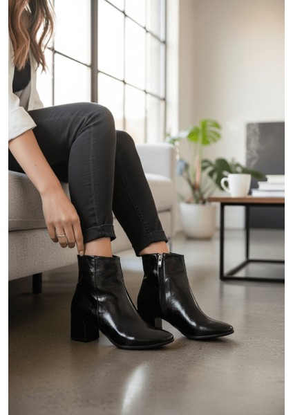Fiamma Siyah Kırışık Rugan ( 5 cm Topuklu ) Günlük Kullanım Kadın Botu fiyatları