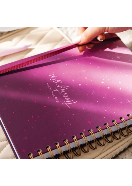 2026 Spiralli Günlük Ajanda 12 Aylık – 17X24 cm Mürdüm fiyatları