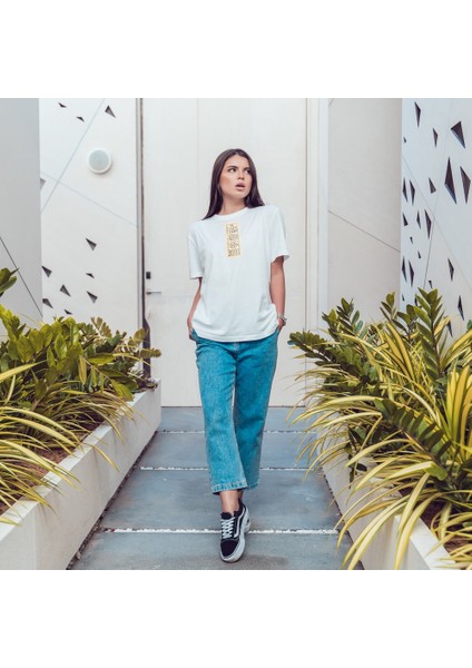 Avatar The Last Airbender Bending Scrolls Oversize Tişört - Beyaz fiyatları