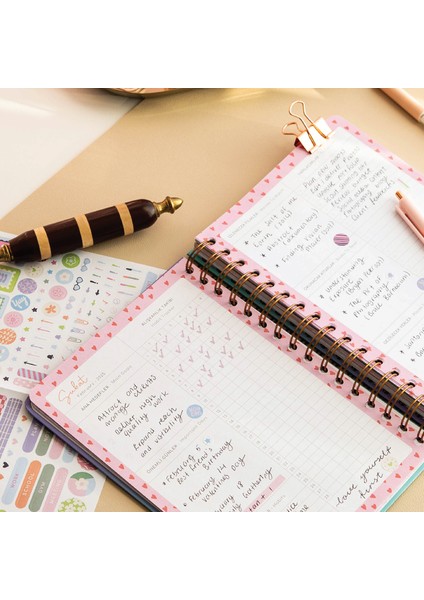 2026 A5 Spiralli Renkli Haftalık Ajanda 12 Aylık – Motivasyon Sayfalı Ayıcık modelleri