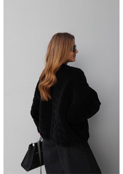 Siyah Kadife Kapitone Ceket fırsatları