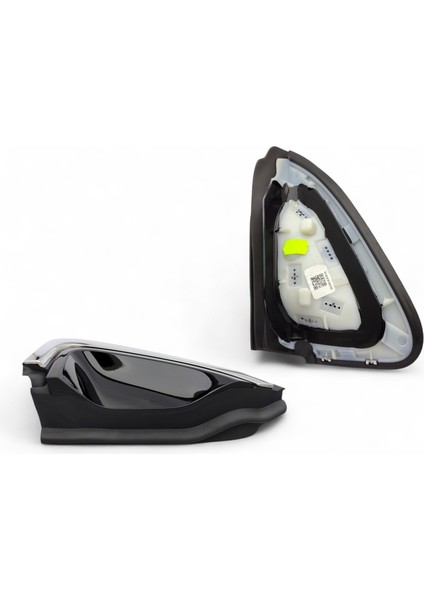 Arka Kapı Açma Yuvası Köşe Plastiği Üçgeni Krom Sağ - Renault Clio 5 833302841R - 833308904R indirimleri