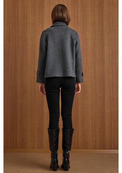 Çıt Çıt Kapamalı Pat Detaylı Kısa Kaban KOYU GRİ 3163