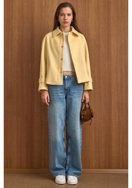 Çıt Çıt Kapamalı Pat Detaylı Kısa Kaban SARI 3163