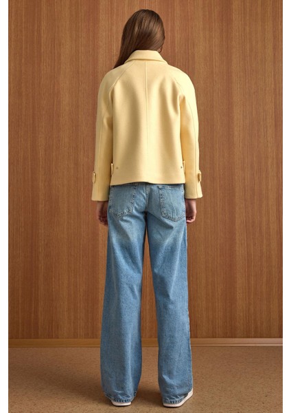 Çıt Çıt Kapamalı Pat Detaylı Kısa Kaban SARI 3163