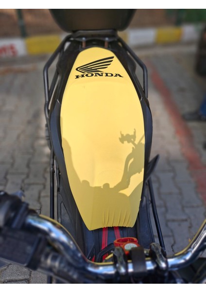 Honda Logolu Motosiklet Koltuk Kılıfı Sarı Renkli Siyah Baskılı