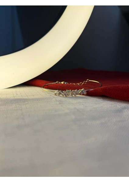 14 Ayar Altın Kaplama Renginde Taşlı Ince Ayarlanabilir Kelepçe fiyatları