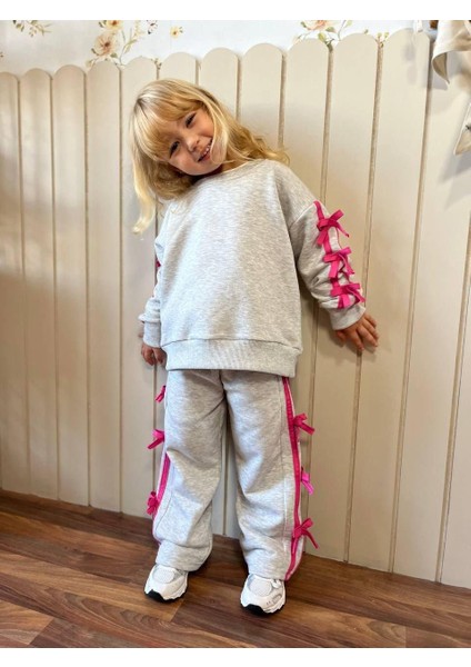 Gri Pembe Fiyonk Detaylı Kız Çocuk 3 Iplik Alt Üst Takım Süper Kalite Kumaş (Geniş Kalıptır.)