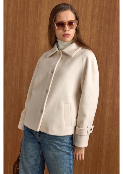 Çıt Çıt Kapamalı Pat Detaylı Kısa Kaban EKRU 3163 indirimleri