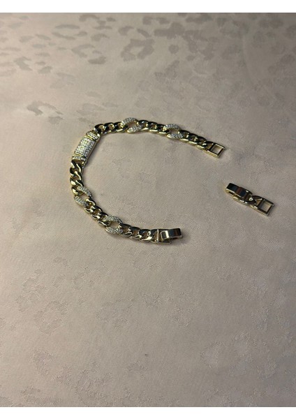 14 Ayar Altın Kaplama Renginde Zincir Ara Taşlı Model