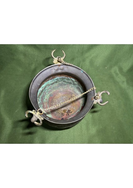 Bakır Saksılık 16,5 cm Çapında 14 cm Boyunda