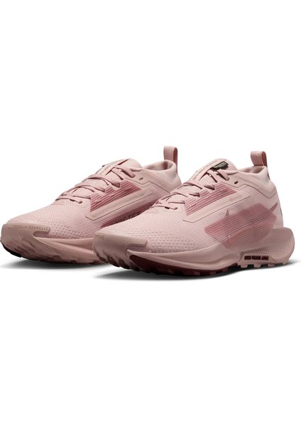 W Pegasus Trail 5 Gore-Tex Kadın Pembe Koşu Ayakkabısı FQ0912-601 fırsatları