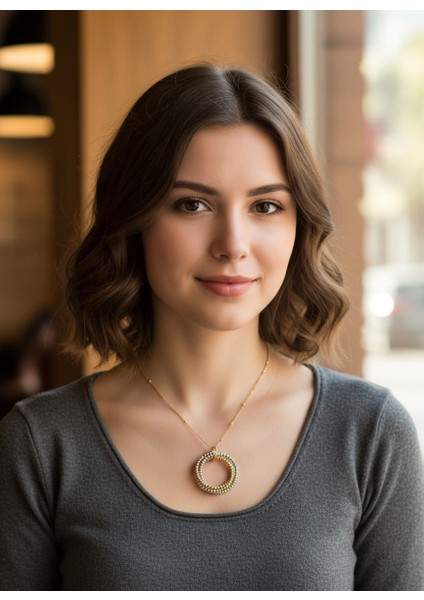 Kadın 925 Ayar Gümüş Dorika Modeli Altın Kaplama Kolye