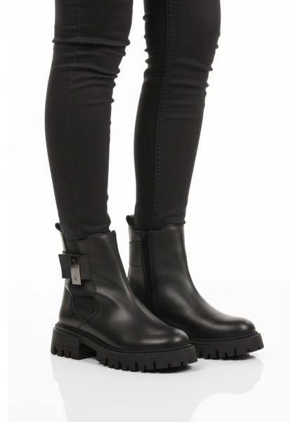 Siyah Hakiki Deri Kaymaz Taban Fermuarlı Kadın Bot Premium 23783-1 Z modelleri