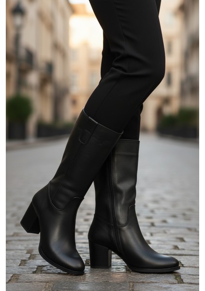Siyah Hakiki Deri Kaymaz Taban Topuklu Kadın Çizme 86620-1 Z