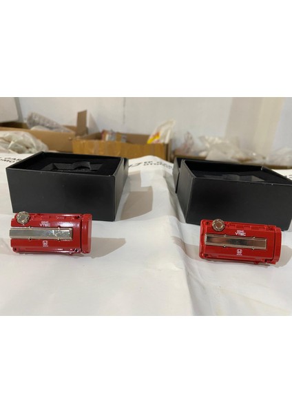 Honda Araçlara ve Tüm Araçlar Için Uyumlu Metal Gövdeli Kırmızı Renkli Oto Koku. modelleri