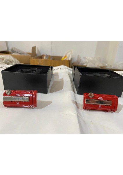 Honda Araçlara ve Tüm Araçlar Için Uyumlu Metal Gövdeli Kırmızı Renkli Oto Koku. fırsatları