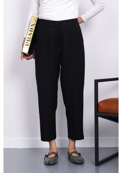 Siyah Dabıl Bel Lastikli Havuç Pantolon fırsatları