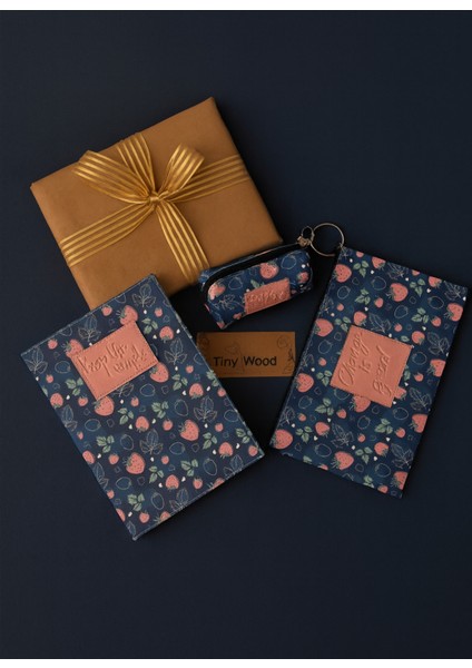 Kadın Hediye Seti – Defter, Anahtarlık ve Çanta Organizer | Desenli Deri Kapaklı Defter
