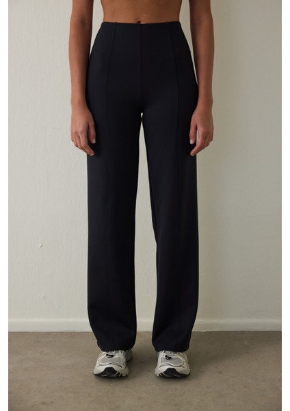 Siyah Yüksek Bel Toparlayıcı Etkili Düz Paça Pantolon
