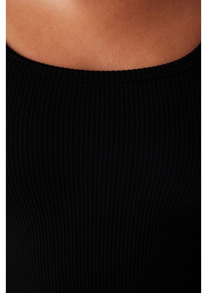 Siyah Dikişsiz Kare Yaka Seamless Üst