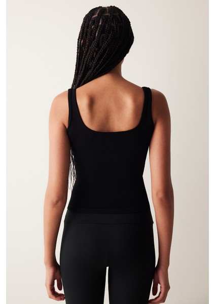 Siyah Dikişsiz Kare Yaka Seamless Üst