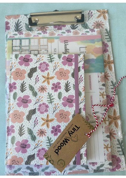 Sekreterlik Dosyası, Defter ve Haftalık Planlayıcı 3’lü Kırtasiye Seti – Okul ve Ofis Hediye Seti modelleri