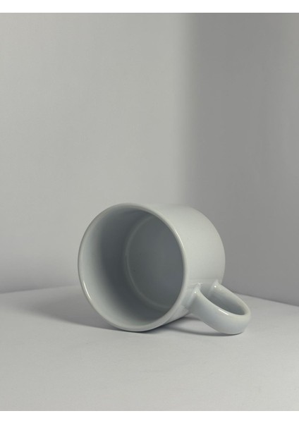 Kişiselleştirilebilir Beyaz Minimal Modern Tasarımlı Porselen Fincan | Yelkovanstudio modelleri