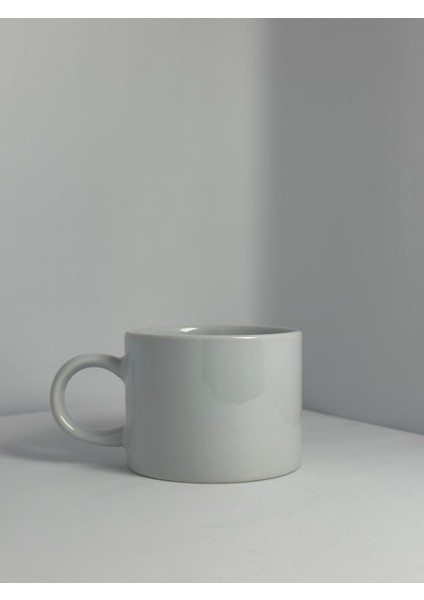 Kişiselleştirilebilir Beyaz Minimal Modern Tasarımlı Porselen Fincan | Yelkovanstudio fırsatları