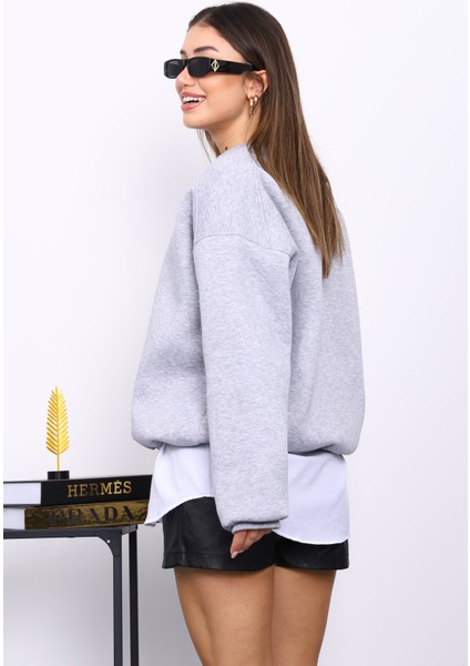 Gri Bisiklert Yaka Üç İplik Sweat fırsatları