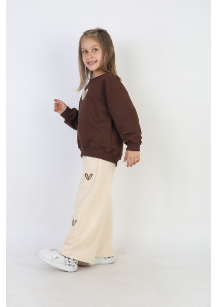 Kız Kalpler Nakış Detaylı Takım fırsatları