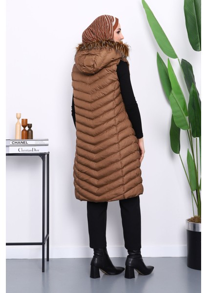 Kahverengi Kapüşonlu Uzun Şişme Yelek fırsatları