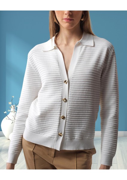 xint Kadın Beyaz Oversize Gömlek Yaka Düğme Kapamalı Kendinden Dokulu Hırka