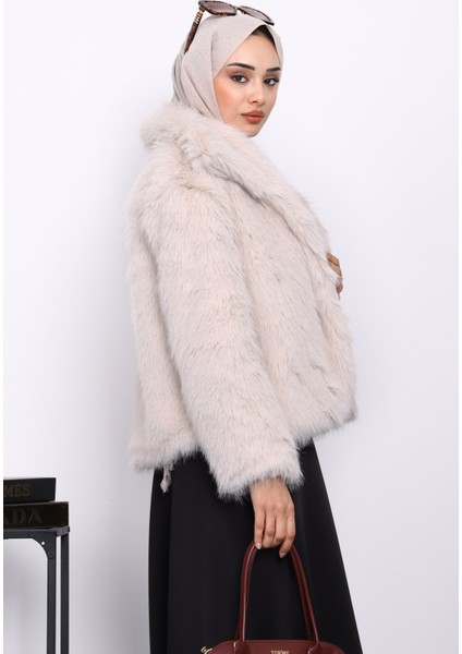 Taş Astarlı Kısa Kürk Kaban fırsatları