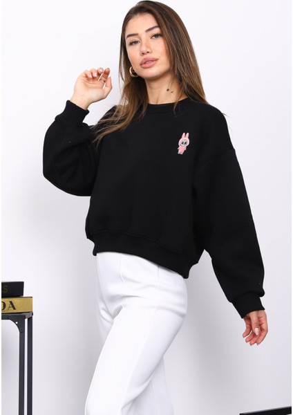 Siyah Bisiklet Yaka Nakışlı Üç İplik Kısa Oversize Sweat