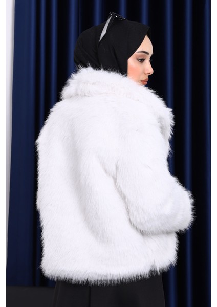 Ekru Astarlı Kısa Kürk Kaban modelleri