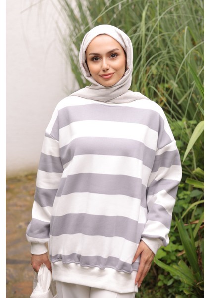 Gri Bisiklet Yaka Üç İplik Sweat