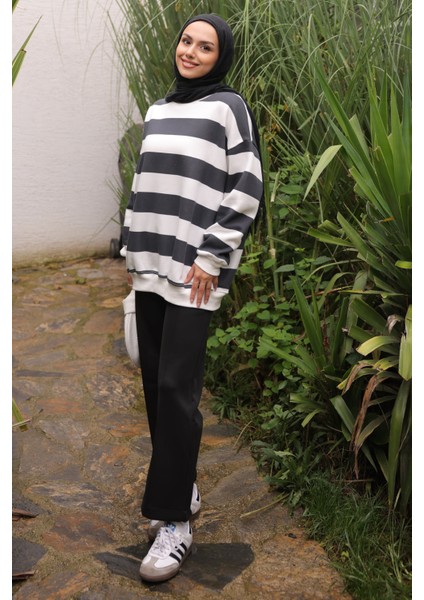 Antrasit Bisiklet Yaka Üç İplik Sweat modelleri